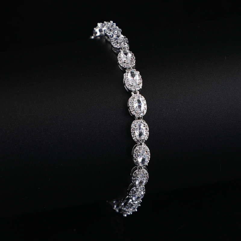 Light Luxury Multicolor Zircon Clover Bracelet