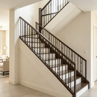 Décorations d'extérieur et d'intérieur de haute qualité, balustres carrés creux modernes, rampes d'escalier en fer forgé pour appartement