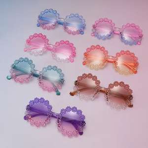 نظارة شمسية جديدة للأطفال بتصميم ديزي من إطار بتلة ونظارات شمسية لطيفة للأطفال للتصوير الفوتوغرافي مقاومة للأشعة تحت البنفسجية - Product Image 6
