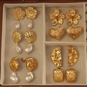 Vintage 18K PVD chapado en oro declaración joyería antialérgica perla Floral Stud <span class=keywords><strong>pendientes</strong></span> mujeres Acero inoxidable gran flor <span class=keywords><strong>pendientes</strong></span> - Product Image 5