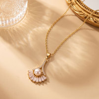 Collier en cuivre léger de luxe avec zircon et perles pour femme, pendentif feuille de Ginkgo, chaîne de clavicule, bijoux élégants et polyvalents, vente en gros