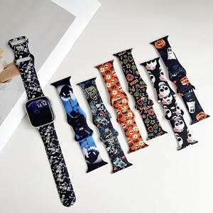 BEEFLYPOWER <span class=keywords><strong>Bracelet</strong></span> en silicone imprimé crâne d'Halloween, <span class=keywords><strong>bracelet</strong></span> remplaçable pour <span class=keywords><strong>Apple</strong></span> <span class=keywords><strong>Watch</strong></span> Series 11 10 9 8 49 <span class=keywords><strong>mm</strong></span> 46 <span class=keywords><strong>mm</strong></span> - Product Image 3