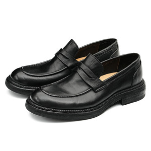 Zapatos casuales de negocios con suela ancha, zapatos de hombre de cuero genuino hechos a mano, estilo inglés, de cuero brillante. - Product Image 1