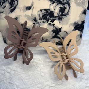 Butterfly Claw <b>Clip</b> 13 Cm Plastic Hair <b>Clip</b> For Women Daily Use Mixed Colors <b>Spring</b> 2024 - Product Image 4
