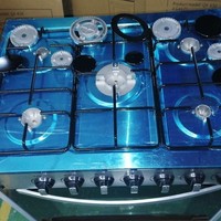 Cuisinière à gaz autonome 5 brûleurs avec four 760 mm, norme européenne, ensemble complet et démontable pour les marchés étrangers
