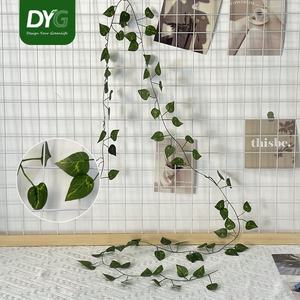 Vente en gros paquet de 12 pièces 2.1 mètres de guirlande de feuilles de <span class=keywords><strong>lierre</strong></span> artificielles plantes de feuillage de vigne feuilles maison chambre bricolage décoration murale - Product Image 1