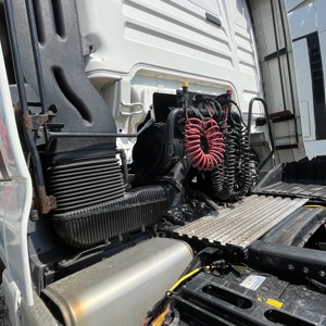 <span class=keywords><strong>Camion</strong></span> tracteur <span class=keywords><strong>MAN</strong></span> TGX 6x2 à 10 roues, utilisé pour le <span class=keywords><strong>transport</strong></span> de marchandises longue distance, cabine ergonomique conçue pour le <span class=keywords><strong>transport</strong></span> de charges partielles - Product Image 3