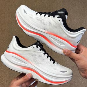 Chaussures de course sportives pour hommes Hoka Bondi 9 en promotion – Baskets antidérapantes, respirantes et confortables, rehaussantes - Product Image 4