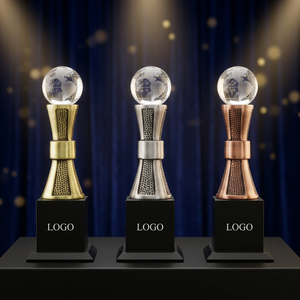 Trophée en métal moulé sous pression d'inspiration vintage antique avec design gravé au laser, impression UV, portable pour une utilisation promotionnelle sportive - Product Image 2