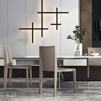 Chaise de salle à manger design moderne et minimaliste, style nordique européen, idéale pour les hôtels, les salles de conférence et les restaurants.