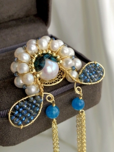 Colección de Broches de Perlas Surtidas al por Mayor de Fábrica, Perlas de Agua Dulce y del Mar del Sur, Broches de Hoja y Lazo Estilo Chino para Trajes - Product Image 2