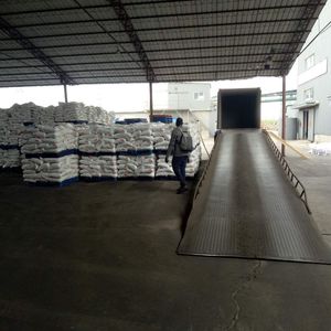 Alta qualidade 25kg saco fazendo sabão refrigerante 98% 99% floco pérolas detergente grau cáustico preço por atacado - Product Image 6