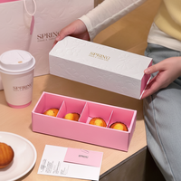 Maßgefertigte Luxus Biologisch Abbaubare Lebensmittelechte Kraftpapiertüte mit Flachgriffen Holografisches Logo Quadratischer Boden Einweg-Brot-Einkaufstüte