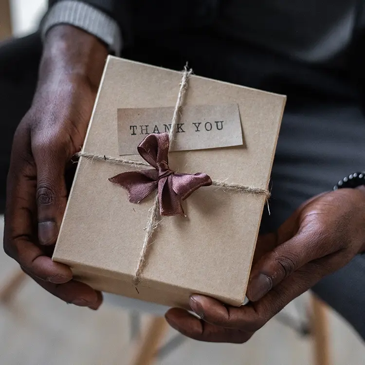 Petit emballage cadeau de couleur Carton Carton ondulé recyclé boîtes à gâteaux de luxe