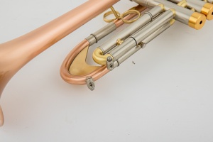 Trompeta de 3 pistones de bronce fosforado más pesado, acabado mate cepillado tricolor con llave de agua <span class=keywords><strong>Amado</strong></span> y anillo fijo, instrumento de latón - Product Image 6