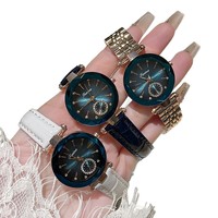 Jam tangan wanita dengan gerakan kuarsa, produsen jam tangan wanita Korea grosir satu generasi baru jam tangan sederhana dengan tali berhiaskan rhinestones.