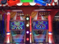 Coin Machine Magic Ball Drop Trick Arcade Machine de jeu vidéo Divertissement Ticket Loterie pour FEC Enfants et Adultes
