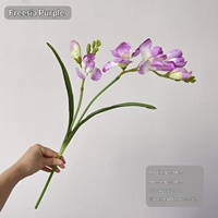 Fleur artificielle de Freesia réaliste, petite décoration de table, arrangement moderne pour l'ameublement, décoration de mariage, restaurant, aménagement paysager