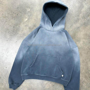 Sweat à capuche court pour homme en molleton épais double couche, délavé à la pierre, effet usé et décoloré par le soleil, de la marque Distressed Heavyweight French Terry. - Product Image 1