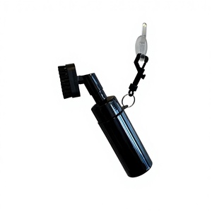 Cepillo <span class=keywords><strong>de</strong></span> Limpieza para Palos <span class=keywords><strong>de</strong></span> Golf con Tanque <span class=keywords><strong>de</strong></span> Agua, Pulverizador y Cepillo en un Solo Paso para Hierros, Wedges y Putters, <span class=keywords><strong>de</strong></span> Lana, Portátil, para Interiores/Exteriores - Product Image 3