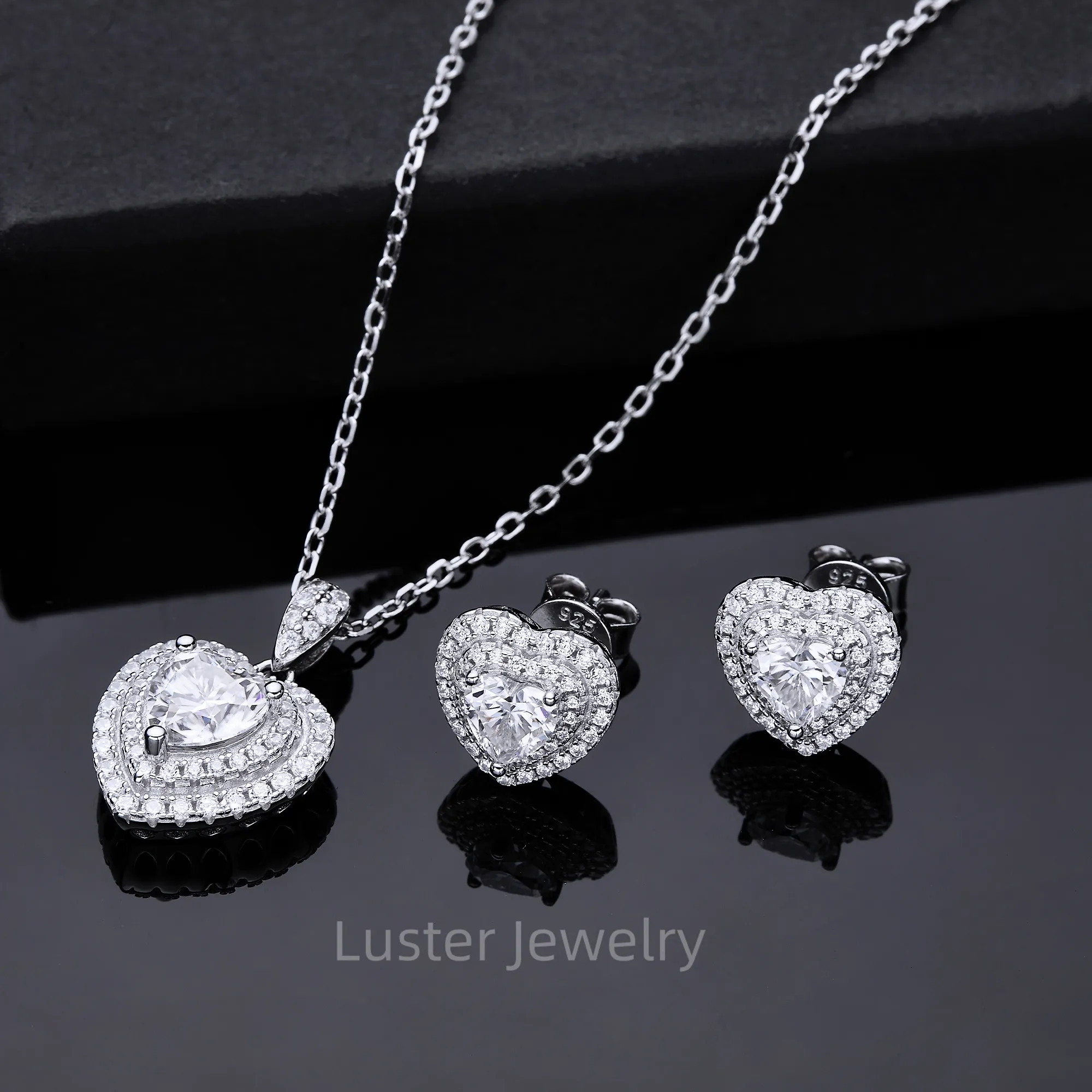 Lustre Double Halo 925 Plata Forma de corazón Moissanite Colgante Collar y pendientes Conjunto de joyería de boda para mujer