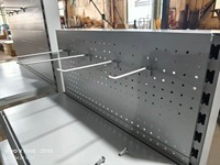 Étagère de présentation en métal réglable pour magasin de détail, supermarché, avec panneau arrière perforé