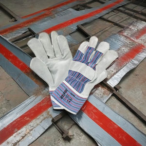 Gants de travail en cuir de vachette fendu XL à usage intensif personnalisés Gants de gréement de sécurité antidérapants et anti-coupures pour la construction et la protection du travail - Product Image 3