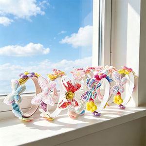 ชุดทำที่คาดผมเรืองแสงสำหรับวัยรุ่น ชุดทำเองแบบ DIY ที่คาดผมอลิซ สร้อยข้อมือ ผีเสื้อ ดอกไม้ ของตกแต่ง กล่องของขวัญพร้อมส่ง - Product Image 2
