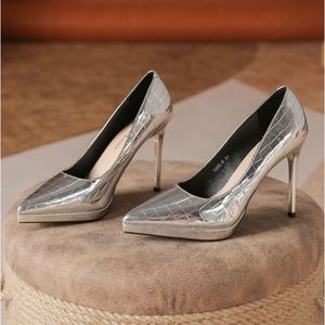 Escarpins de style coréen en cuir verni à bout pointu, talon aiguille super haut de 8 cm, à enfiler, toutes saisons, chaussures de travail formelles - Product Image 5