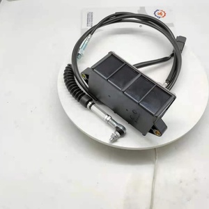 Motor de Aceleración 21EN-32260 para Excavadoras R215-7, R225-7, R110-7, R150-7 - Product Image 3