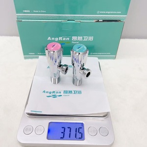 วาล์วเหล็กสแตนเลส Young Master น้ำหนัก 185 กรัม แกนทองแดง เกลียวใน สำหรับใช้ในห้องน้ำ - Product Image 2