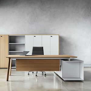 Bureau de direction en forme de L avec pieds en bois Table de bureau moderne MFC MDF pour patron PDG - Product Image 2