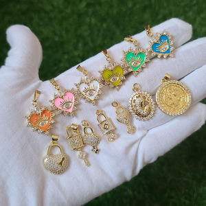 CZ8494 Dainty CZ Micro Pave เครื่องประดับเสน่ห์18K ทอง CZ paved Enamel ล็อคหัวใจและคีย์ Saint benedict เสน่ห์ - Product Image 1