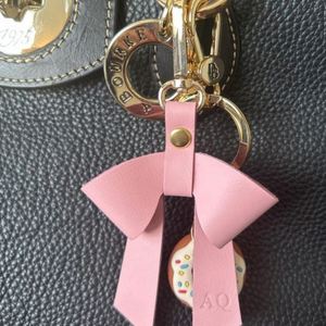Hr Stocked Pu Elegant Keychain Charm Bag Purse Leather <b>Bow</b> Knot Key Ring for Gifts - Product Image 3