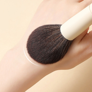Set de 13 Brochas de Maquillaje Rosadas con Logotipo Personalizado, Pelo Sintético, Mango de Madera, Brochas para Rostro, Ojos y Base, OEM, Marca Privada - Product Image 4