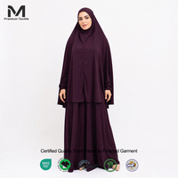 Jupe Khimar assortie rouge bordeaux pour femmes musulmanes, style jupe large évasée en modal luxueux, tenue complète pour la remise des diplômes