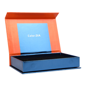 Cajas de Regalo Rígidas de Cartón Corrugado Desechables Personalizadas con Cierre Magnético y Forro de Esponja <span class=keywords><strong>para</strong></span> Empaque de Calcetines y Velas - Product Image 6