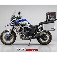 Moto de sport et d'aventure pour les longues distances, les voyages par tous les temps et les excursions de camping