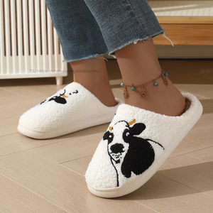 Vente en gros de pantoufles mignonnes en peluche, motifs renard et Père Noël, personnalisées, haute technologie, douces, pour la maison, été/hiver/automne - Product Image 6
