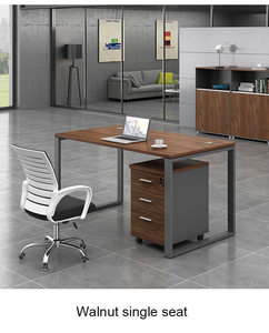 Scrivania per Computer con Finitura in Melamina e Gambe in Metallo per Casa o Ufficio con Piedistallo Mobile - Product Image 3