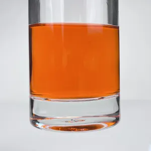 Bottiglia di Vodka in materiale di cristallo trasparente di alta qualità di lunga durata di vendita calda