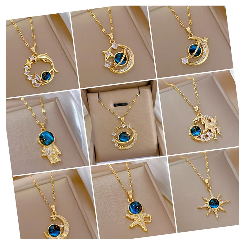 Astronaut Necklaces Magnetic Pendants for Couple Bonding