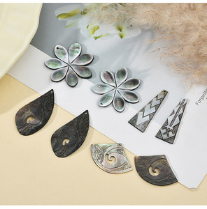 Pendentif Fleur De <span class=keywords><strong>Tahiti</strong></span> En Nacre Signe DIY Sculpté À La Main Gris Shell Fleur Pendentif - Product Image 3