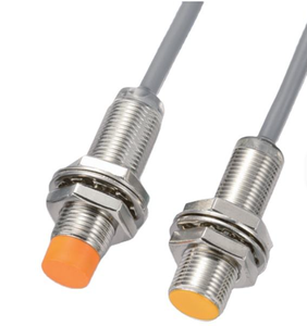 เซ็นเซอร์ตรวจจับระยะใกล้แบบเหนี่ยวนำ PM12-04X M12 ชนิดเกลียว ระยะตรวจจับ 4 มม. แรงดันไฟฟ้า 10-30VDC สวิตช์ 3 สาย - Product Image 2