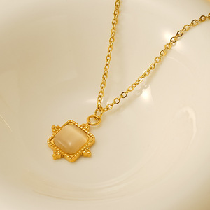 Zogxin Natural Stone Pendant Necklace 18K Gold Plated Geometric Clavicle Chain For Women Everyday Wear - Product Image 2