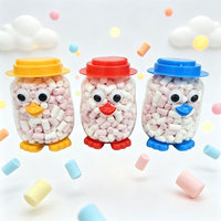 Fabrieksgroothandel schattige pinguïn-vormige plastic snoepbus met zoete mini zachte marshmallows met fruit smaak