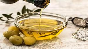 Huile d'olive méditerranéenne, huile de cuisson comestible de qualité supérieure pour des recettes saines, des plats gastronomiques, des services de restauration et une utilisation domestique en cuisine - Product Image 6