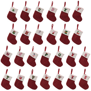 Decoraciones Navideñas Creativas, Tela Brocada Roja, Tejida y Bordada, Calcetines 100% Acrílicos, Color Personalizado, Calcetines de Regalo con Nombre - Product Image 5