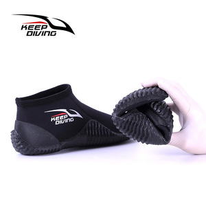 Bottes de plongée en néoprène 4 mm unisexes pour la plongée, le snorkeling, le surf et la navigation de plaisance DB-161 - Product Image 3