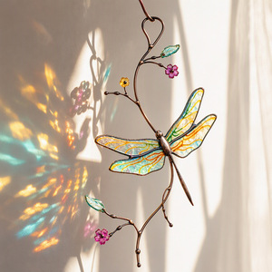 Fabriqué à la main Art déco vitrail libellule attrape-soleil cristal décoration de fenêtre accentuée pour la maison pièce d'art inspirée de la nature - Product Image 3